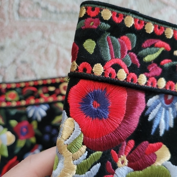 Warren Edwards Embroidered Floral Boots NWOT - Picture 11 of 11